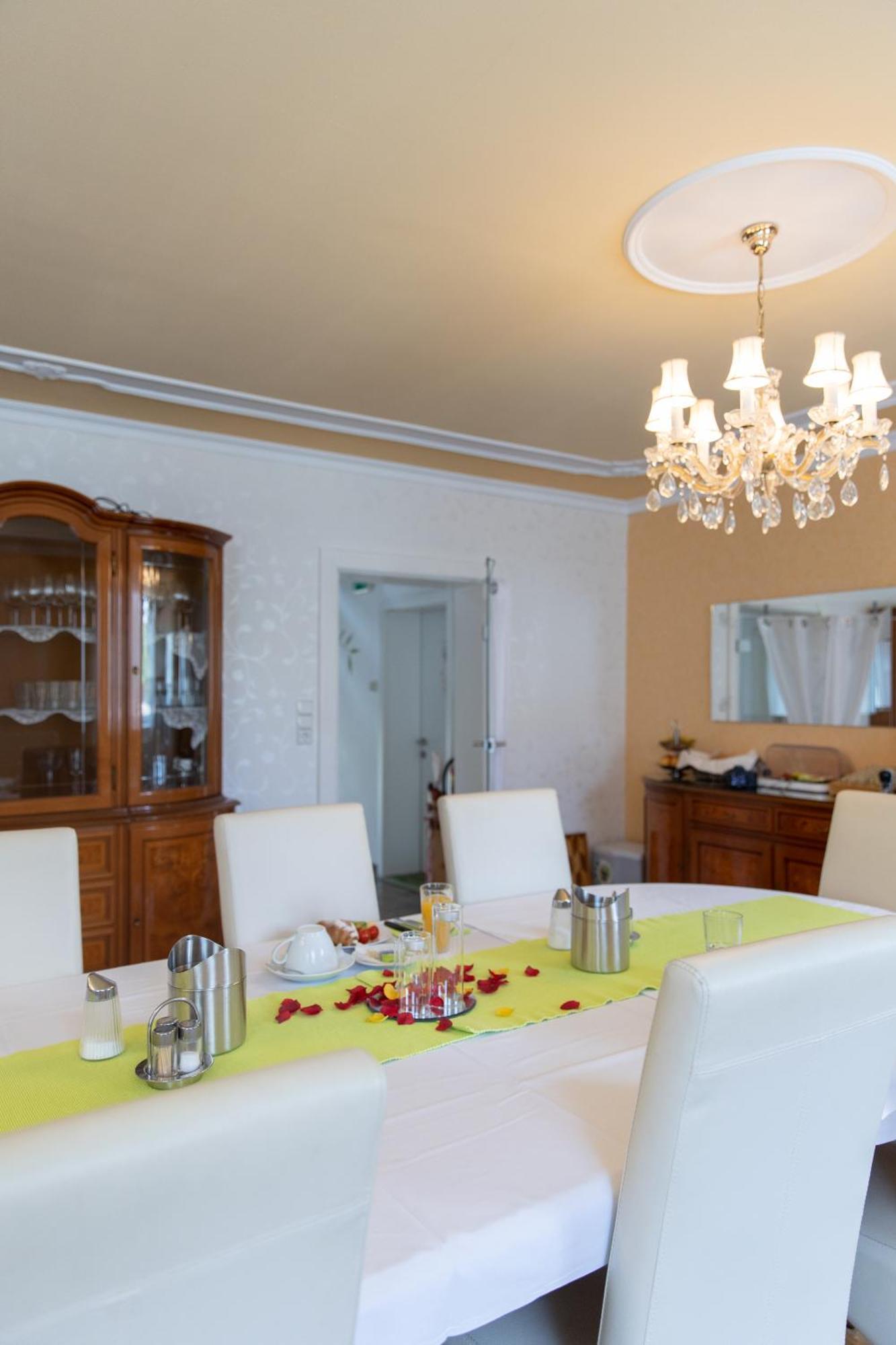 Wohlfuehlwelt Riegler Bed & Breakfast Allentsteig Luaran gambar